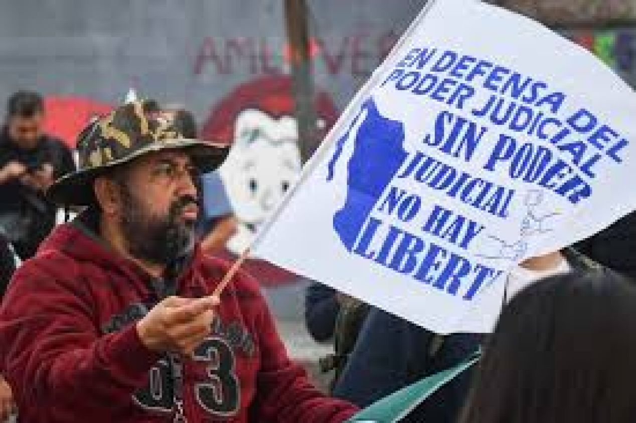 Nueva suspensión detiene la reforma judicial: Protegen a jueces y fideicomisos del Poder Judicial