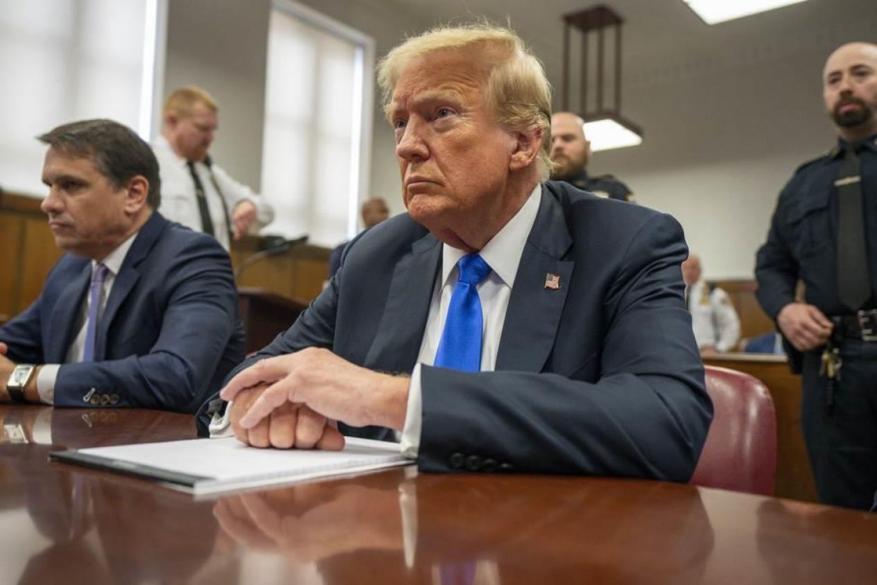 Trump logra retrasar su sentencia penal hasta después de las elecciones presidenciales de 2024