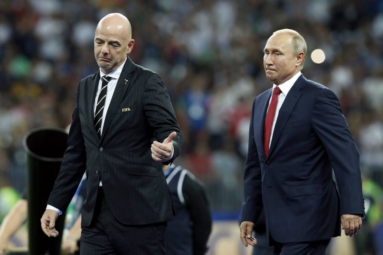 Gianni Infantino apoya regreso de Rusia al fútbol con acuerdo de paz