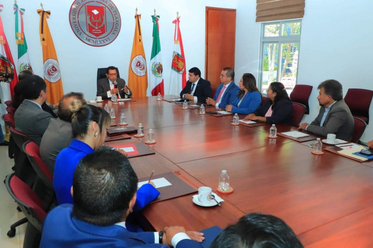 UATx y UCSM Perú impulsan intercambio académico y estancias docentes