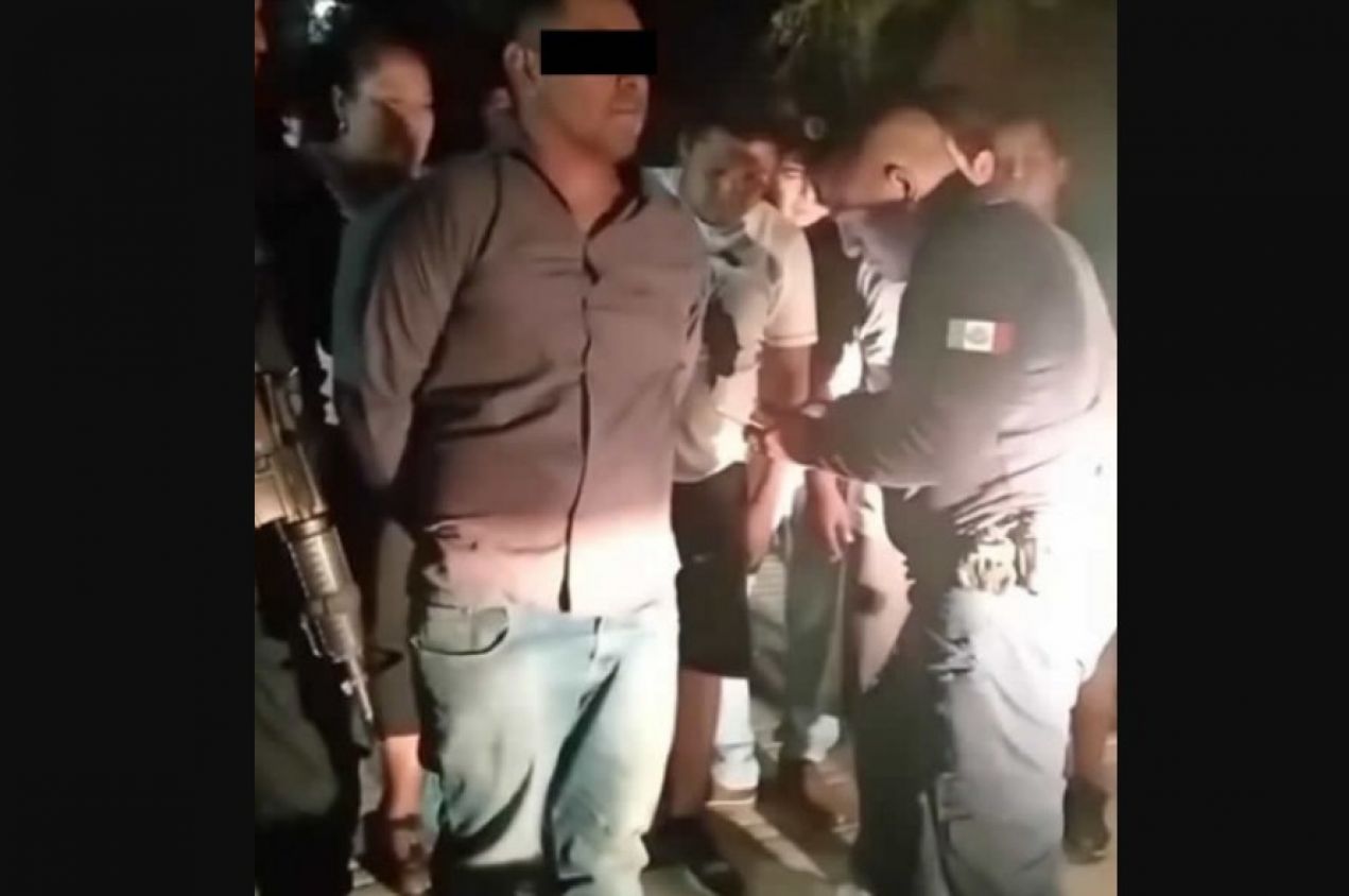 Vecinos de Xaltepec detienen a presunto espía de viviendas