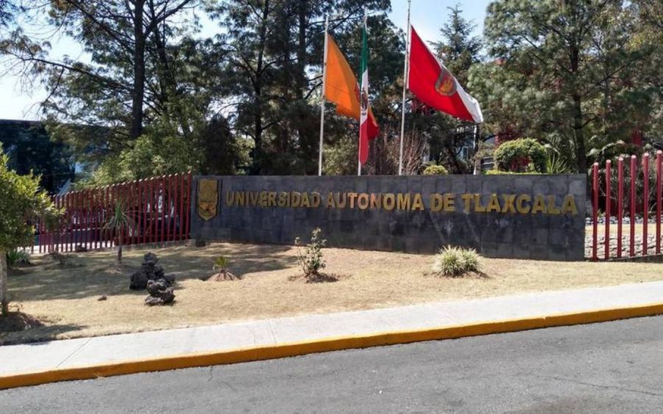 Docentes cuestionan "humanismo" de la UATx, los mandan de vacaciones sin prestaciones de ley