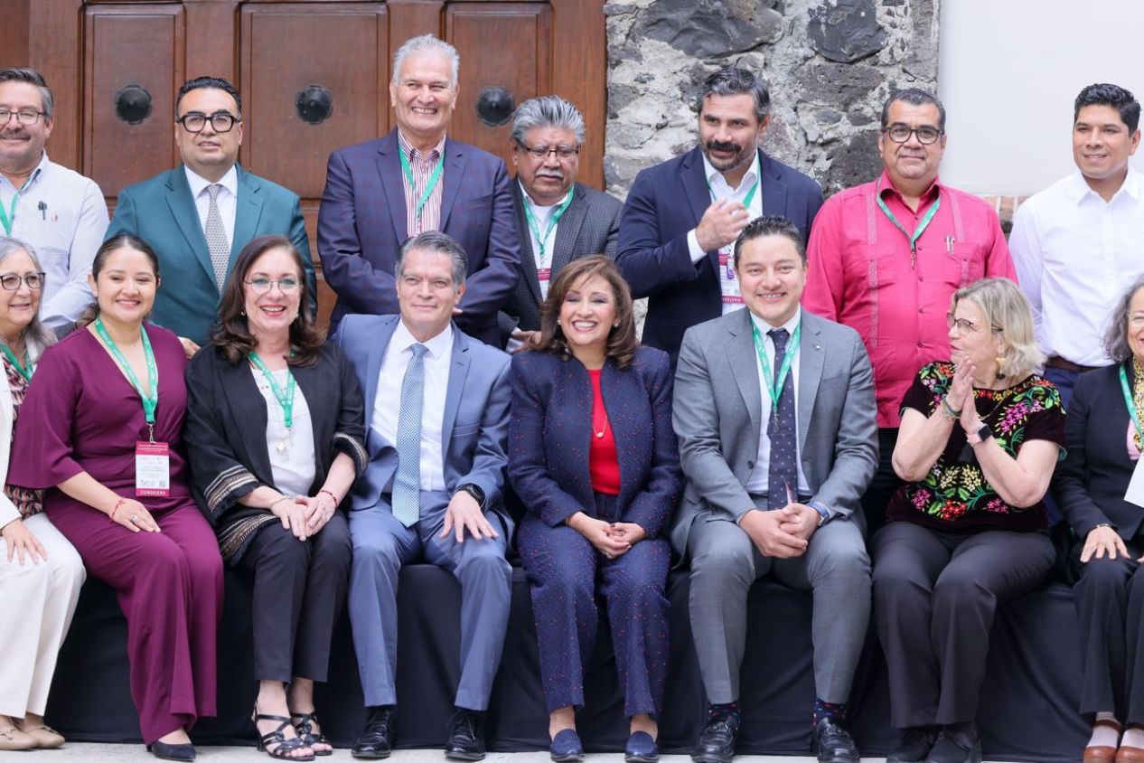 Lorena Cuéllar inaugura reunión nacional para fortalecer sistema de salud en Tlaxcala