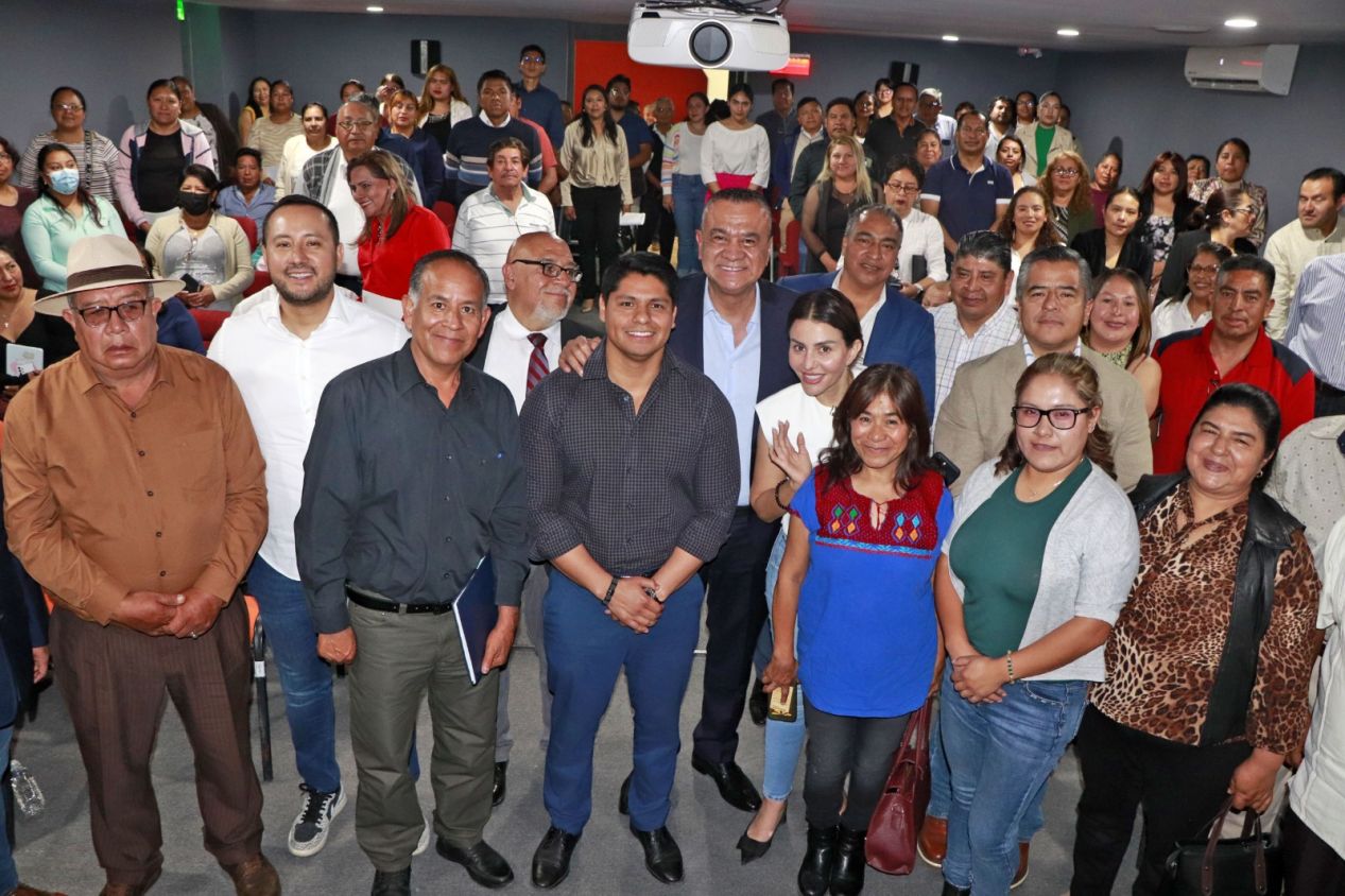 En Cuautlancingo daremos todo el apoyo a nuestros hermanos migrantes y a sus familias: Omar Muñoz 