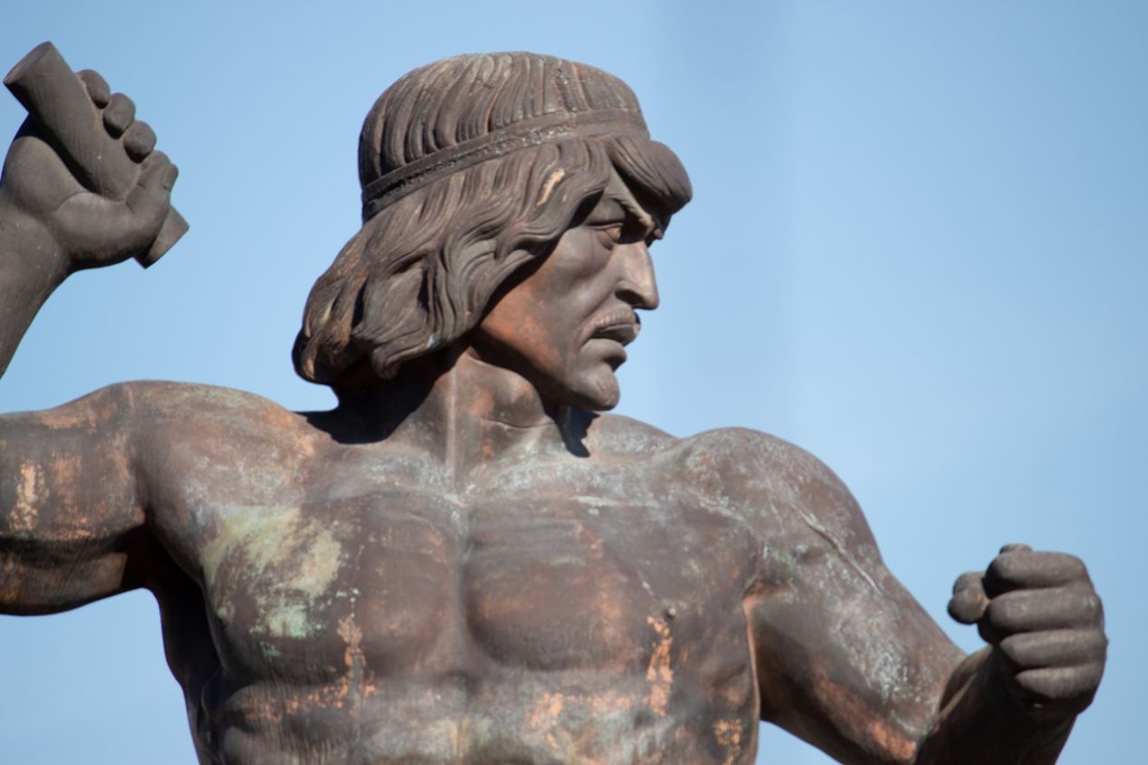 30 años del Monumento a Tlahuicole: Un símbolo de fuerza y cultura tlaxcalteca