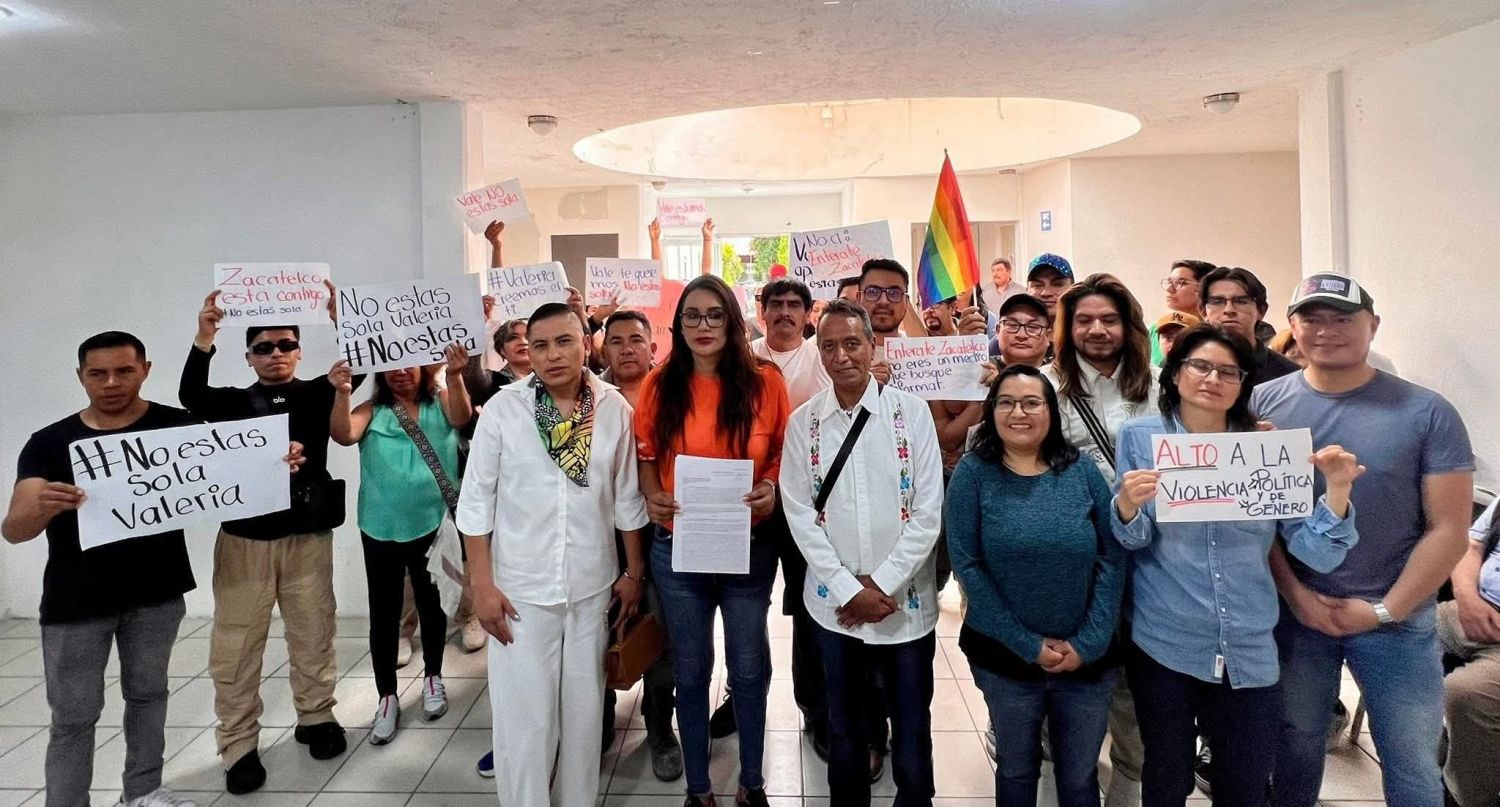 En desacuerdo paterfamilias de Zacatelco, acusan a Valeria Lorety por corrupción de menores