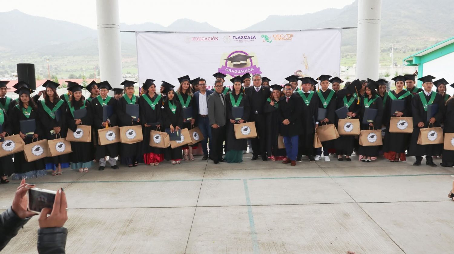 Graduaciones en Tlaxcala 2025: Costos suben hasta 19%, impactan economía familiar