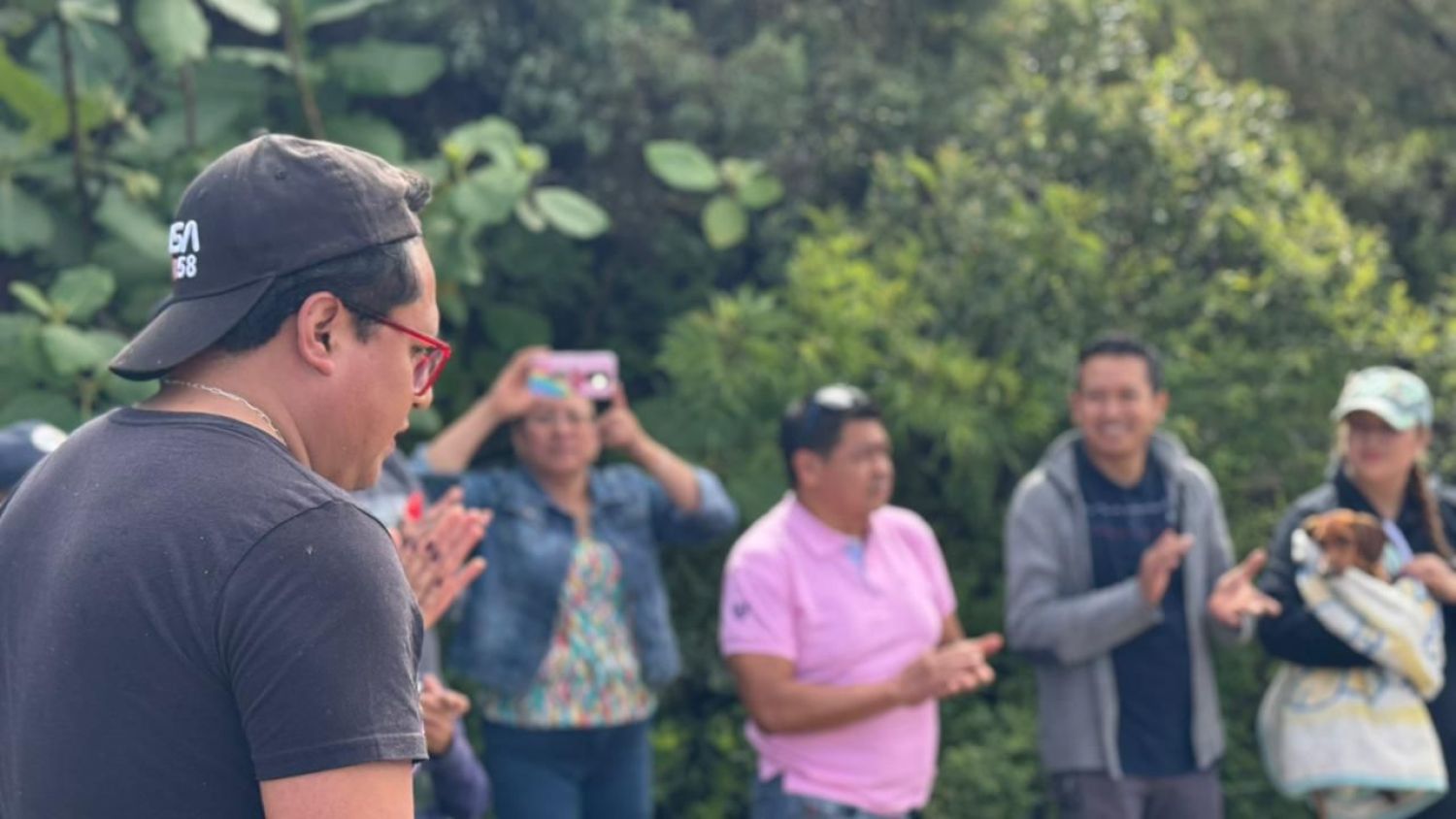 Vecinos Quiahuixtlan y Totolac se unen para reforestar su cerro con 200 árboles