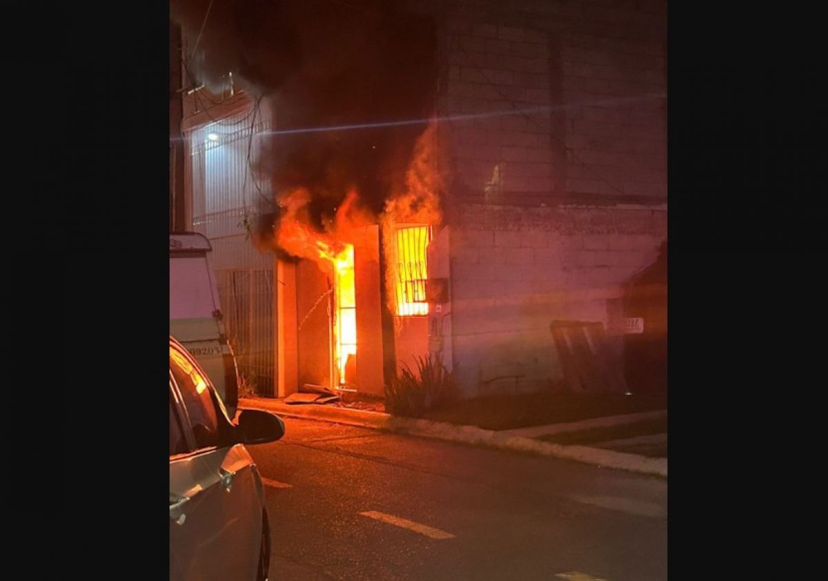 Incendio consume vivienda en fraccionamiento El Refugio