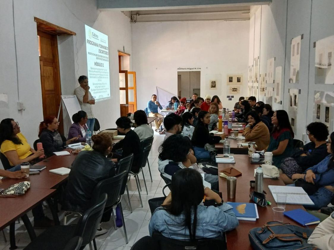 Diplomados y talleres gratuitos impulsan a escritores en Tlaxcala desde 2025