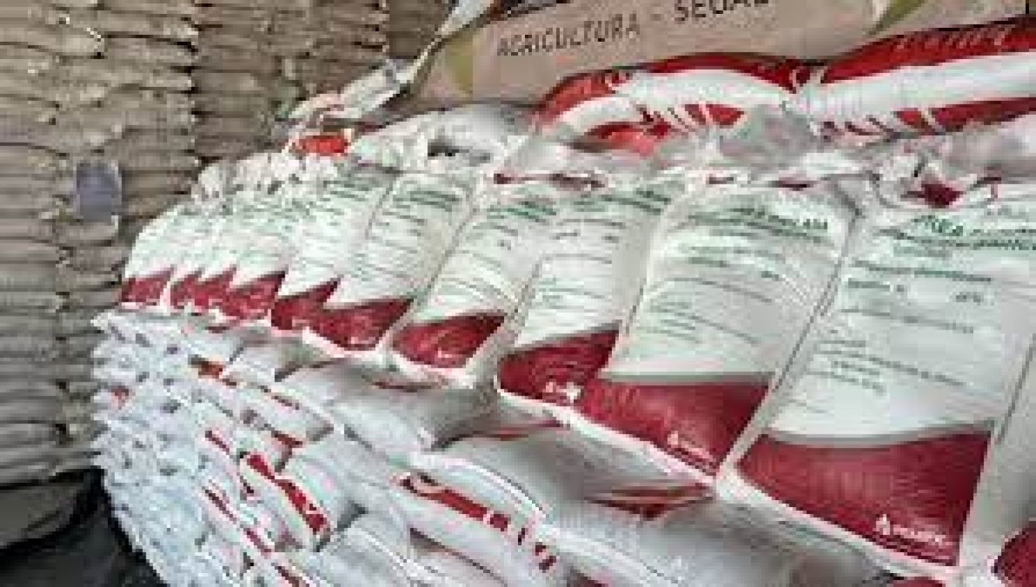 Denuncian venta ilegal de fertilizante gratuito en Tlaxcala
