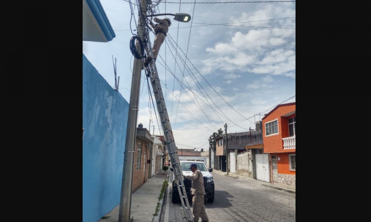 Atlixco refuerza el mantenimiento de su alumbrado público