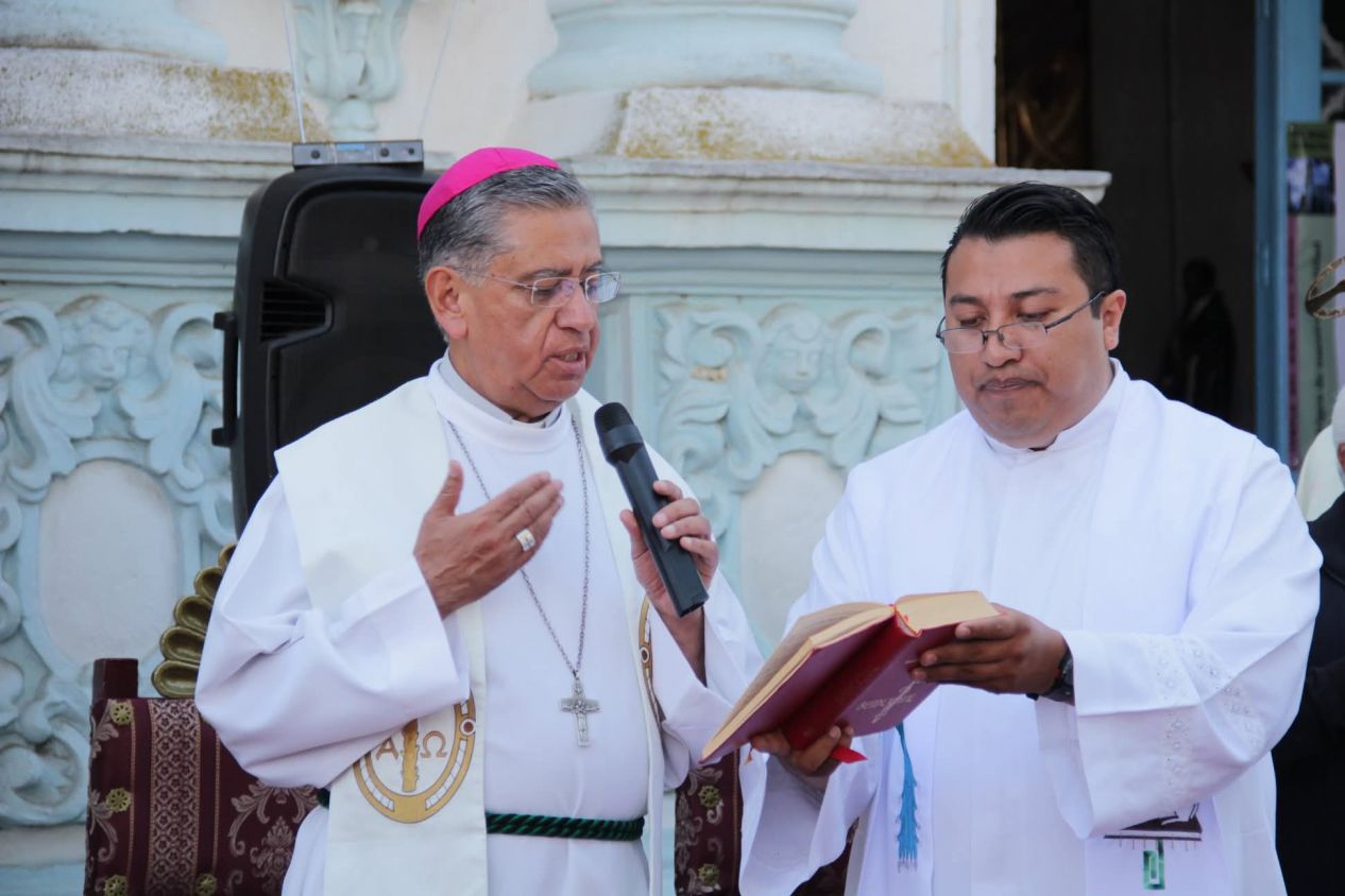 Recibe Obispo de Tlaxcala nombramiento desde El Vaticano
