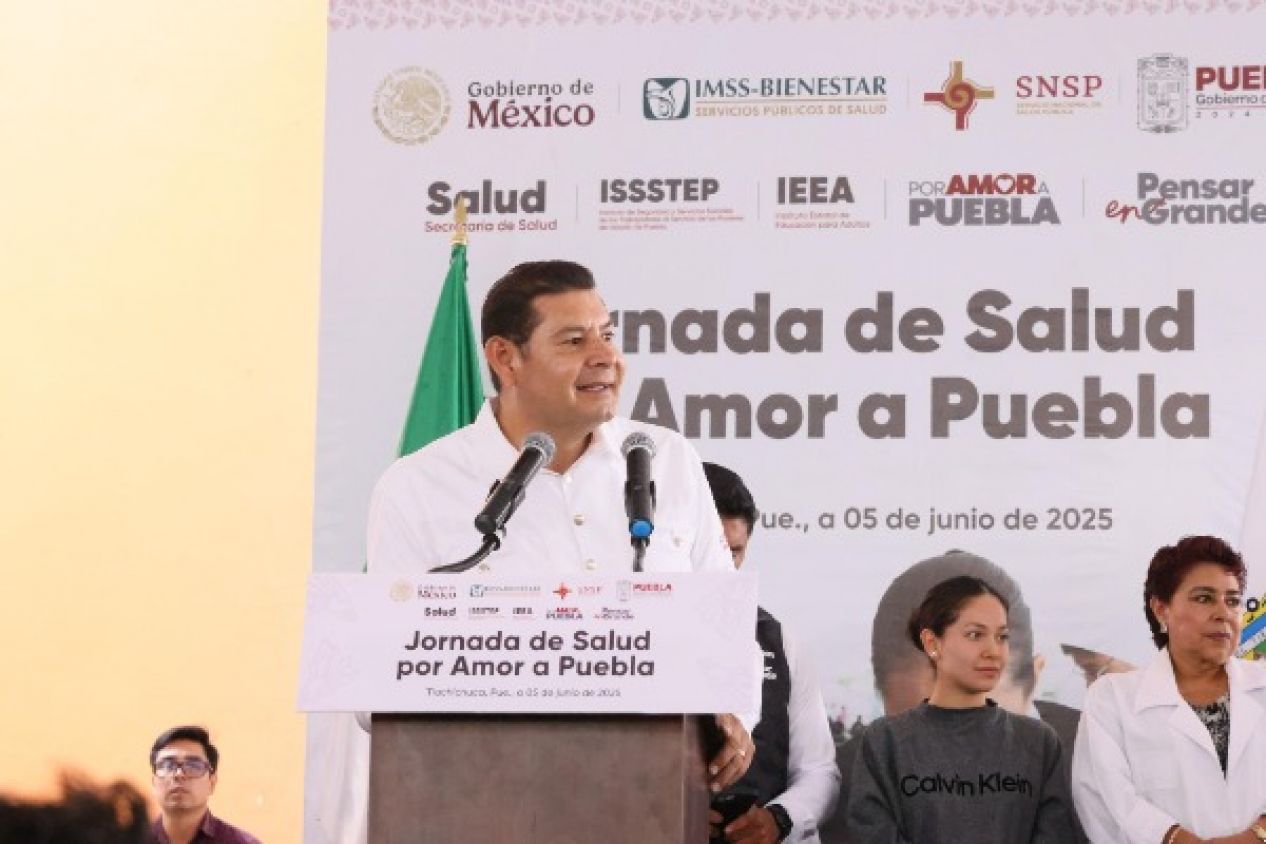 Alejandro Armenta llama a retomar investigaciones del Banco Accendo, Museo Barroco y el Teleférico
