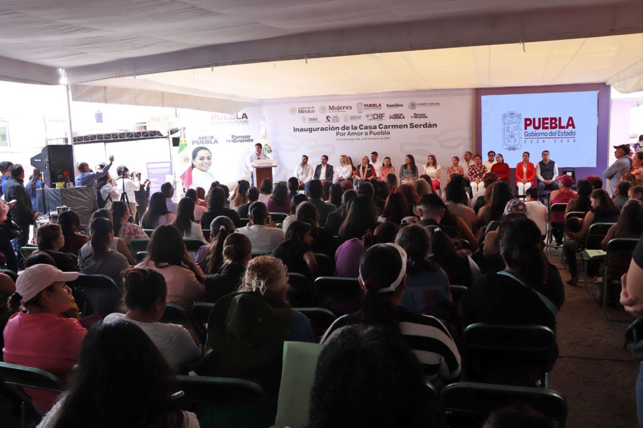 Ceci Arellano inaugura "Casa Carmen Serdán" en Cuautlancingo