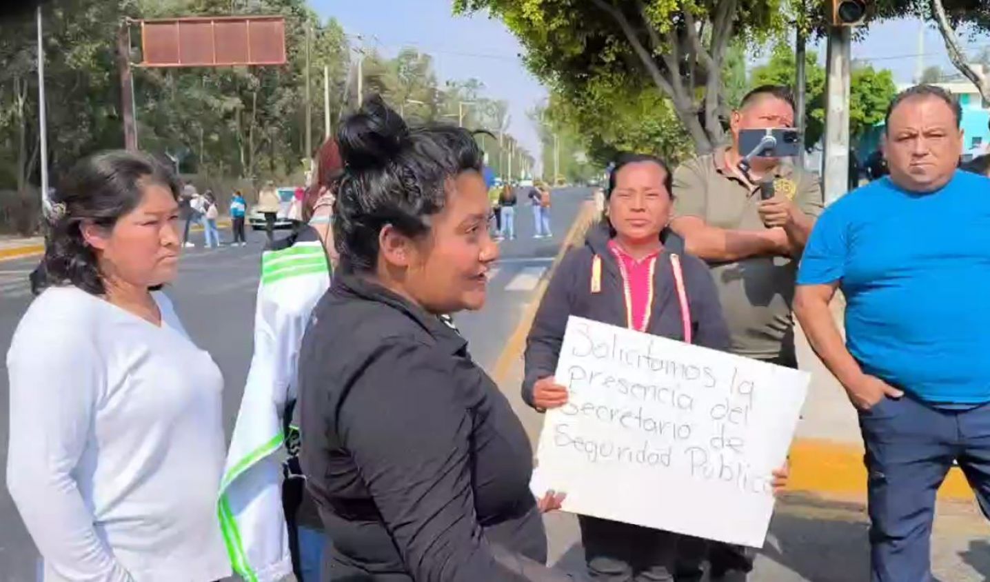 Protesta por violencia en la primaria Fernando Ximello