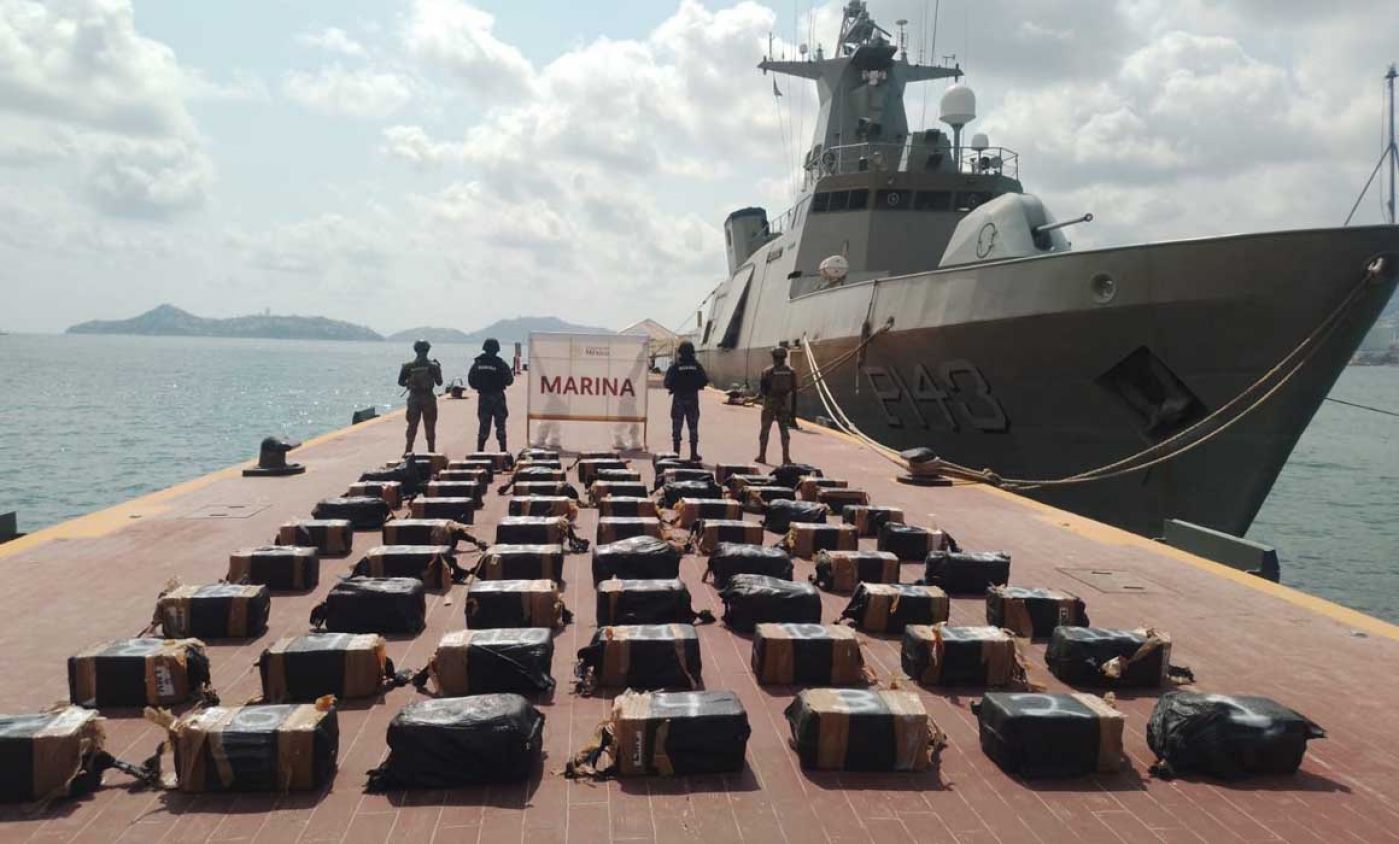 Semar asegura 1.3 toneladas de cocaína frente a costas de Guerrero