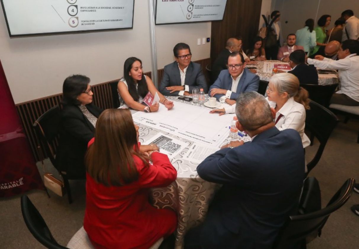 Puebla refuerza la lucha anticorrupción con participación empresarial