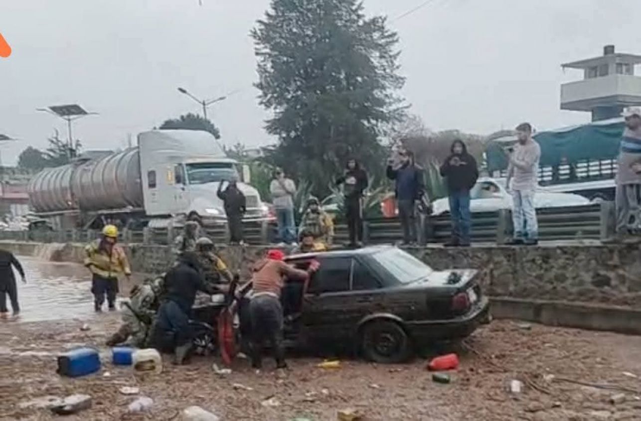 Lluvias inundan a Tlaxcala y desquician vialidades