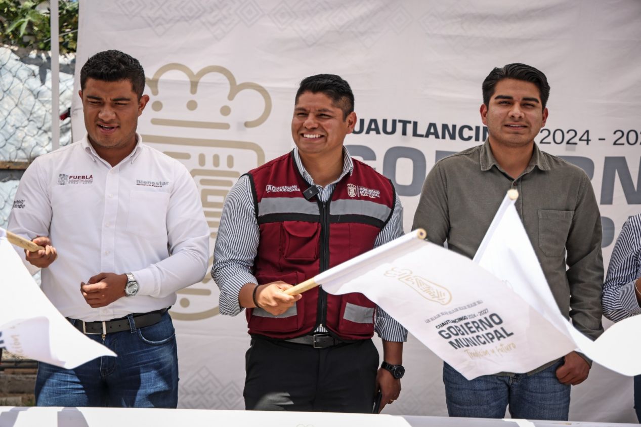 Omar Muñoz arranca obra de pavimentación en Sanctorum