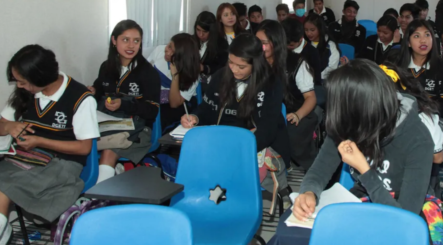 Miles de estudiantes en Tlaxcala quedan fuera de becas por documentos