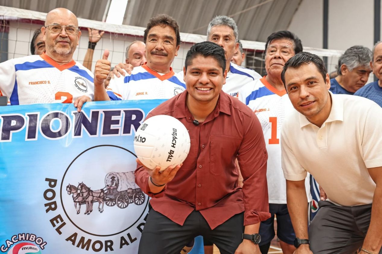 Inaugura Omar Muñoz “Primer Torneo de Cachibol Cuautlancingo 2025”