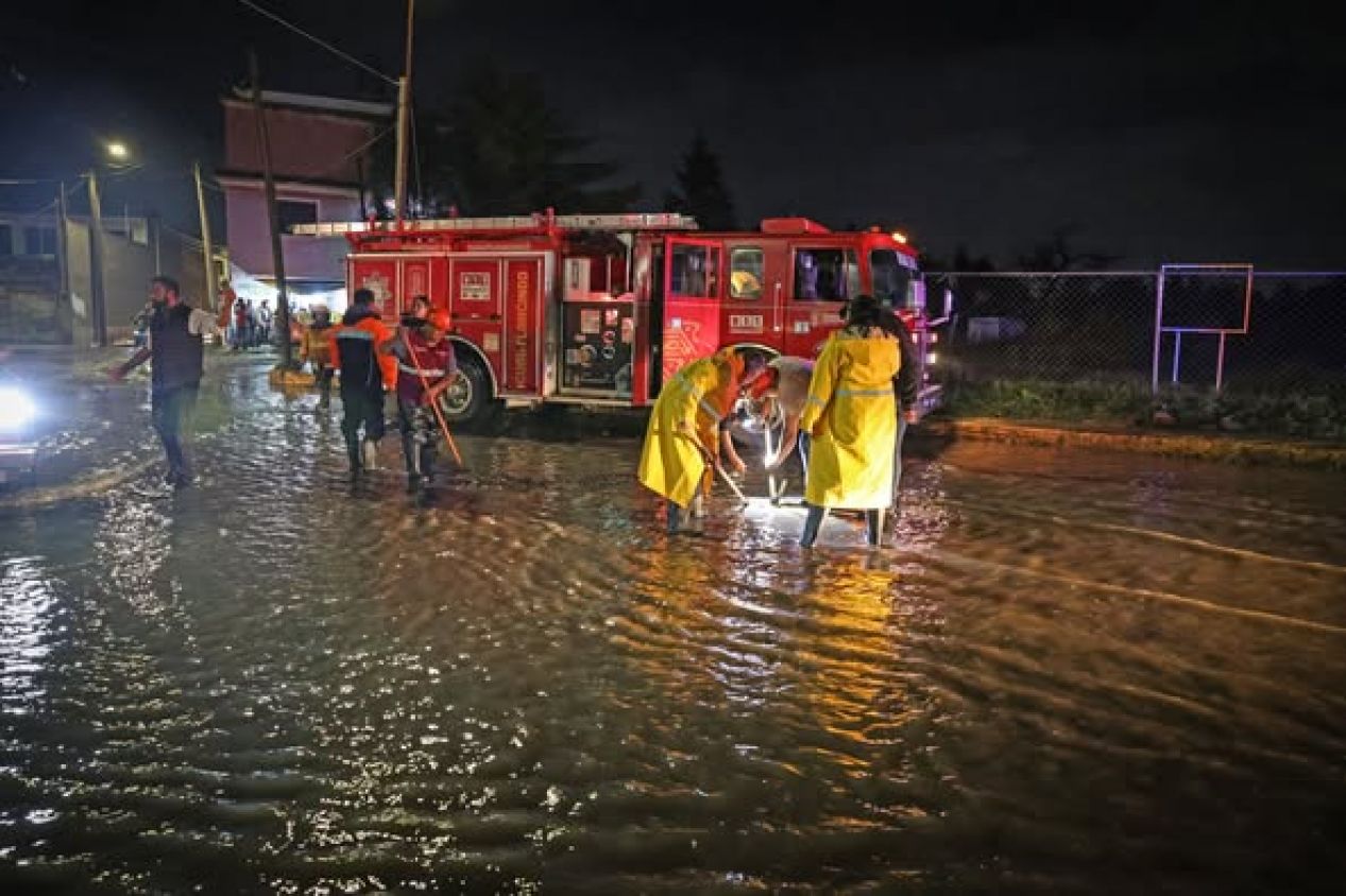 Tormenta atípica causa daños en Cuautlancingo; autoridades refuerzan atención a familias afectadas
