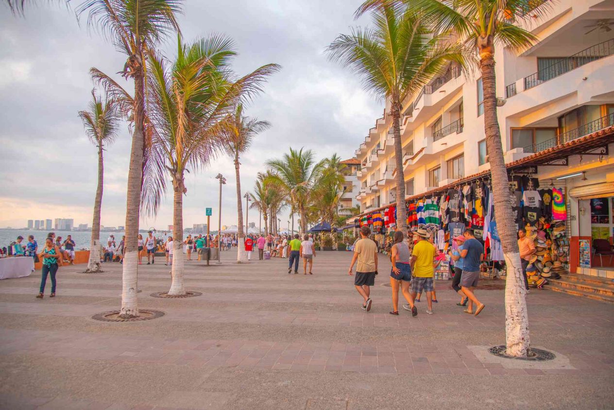 Puerto Vallarta cavará 500 fosas dobles por coronavirus