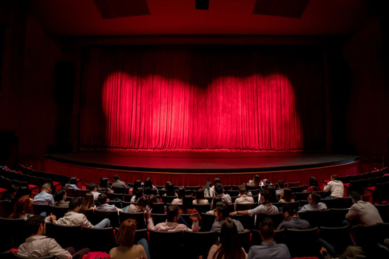 Compañías teatrales ofrecen funciones gratuitas en vídeo 