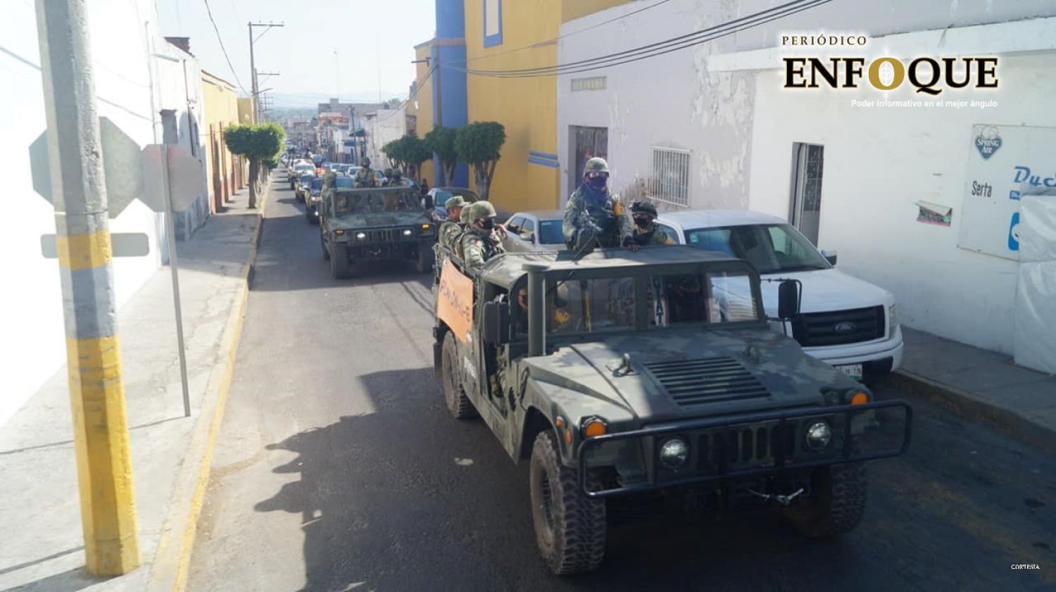 Guardia Nacional exhorta a la población de Tecamachalco a quedarse en casa