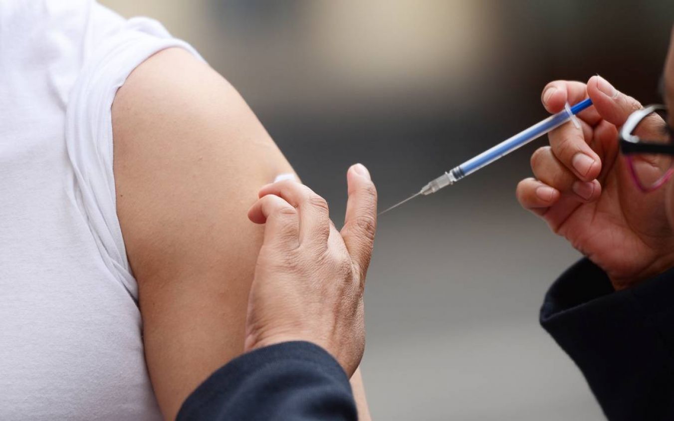 ¡Detente! Cofepris alerta sobre el uso de la vacuna Triple Viral para prevenir o tratar el COVID-19