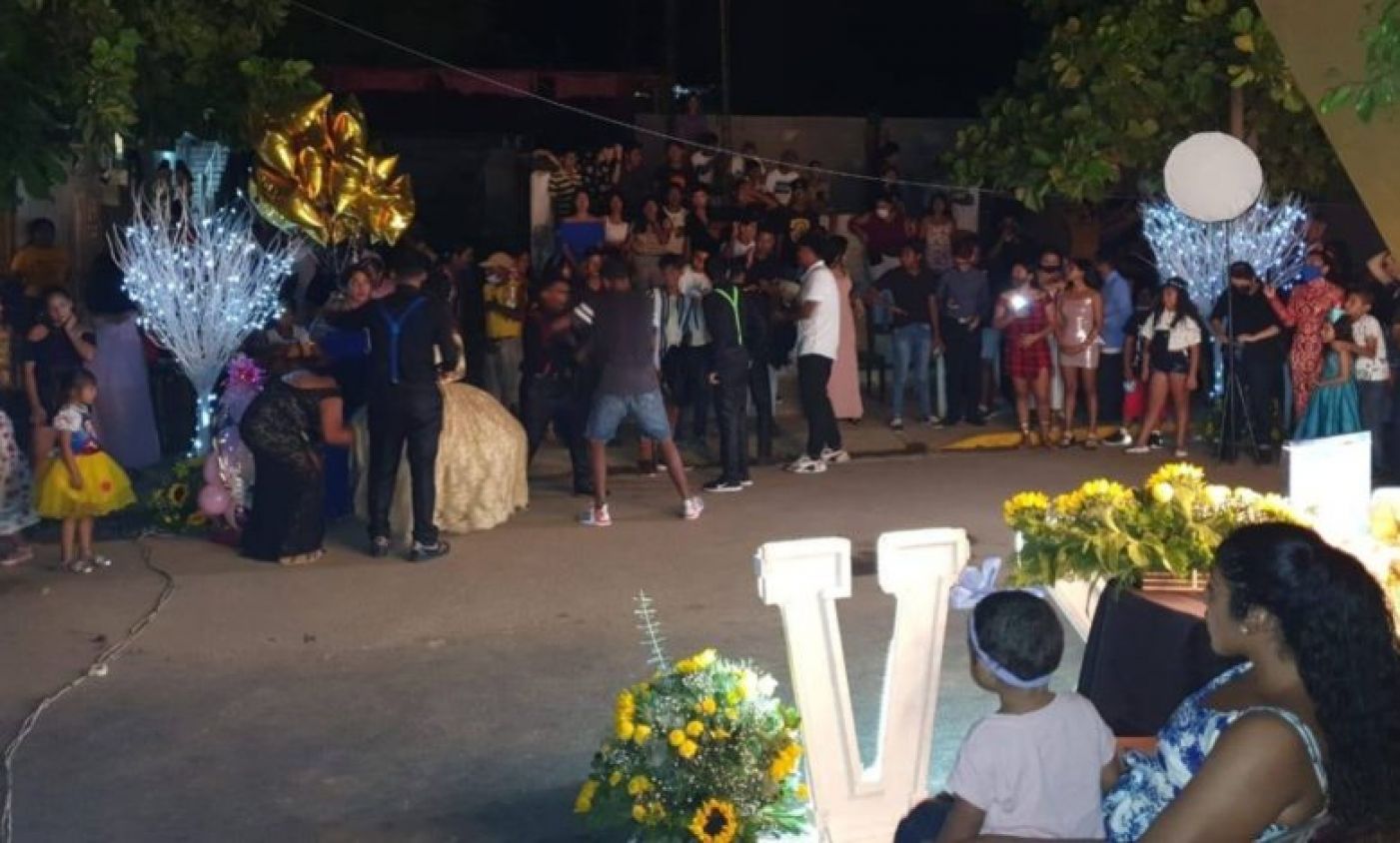 En plena pandemia, familia celebra XV años con más de 500 invitados en Acapulco