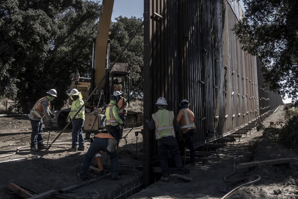 Biden prometió frenar el muro con México... pero le costará detener las obras en marcha