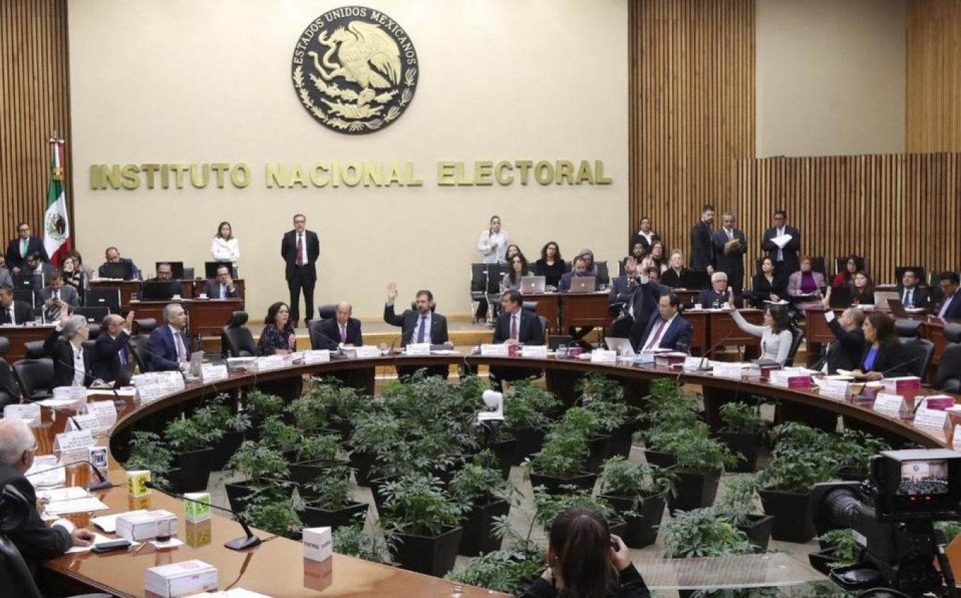 INE impone 603.6 millones de pesos en multas a partidos; Morena y el PRI encabezan sanciones
