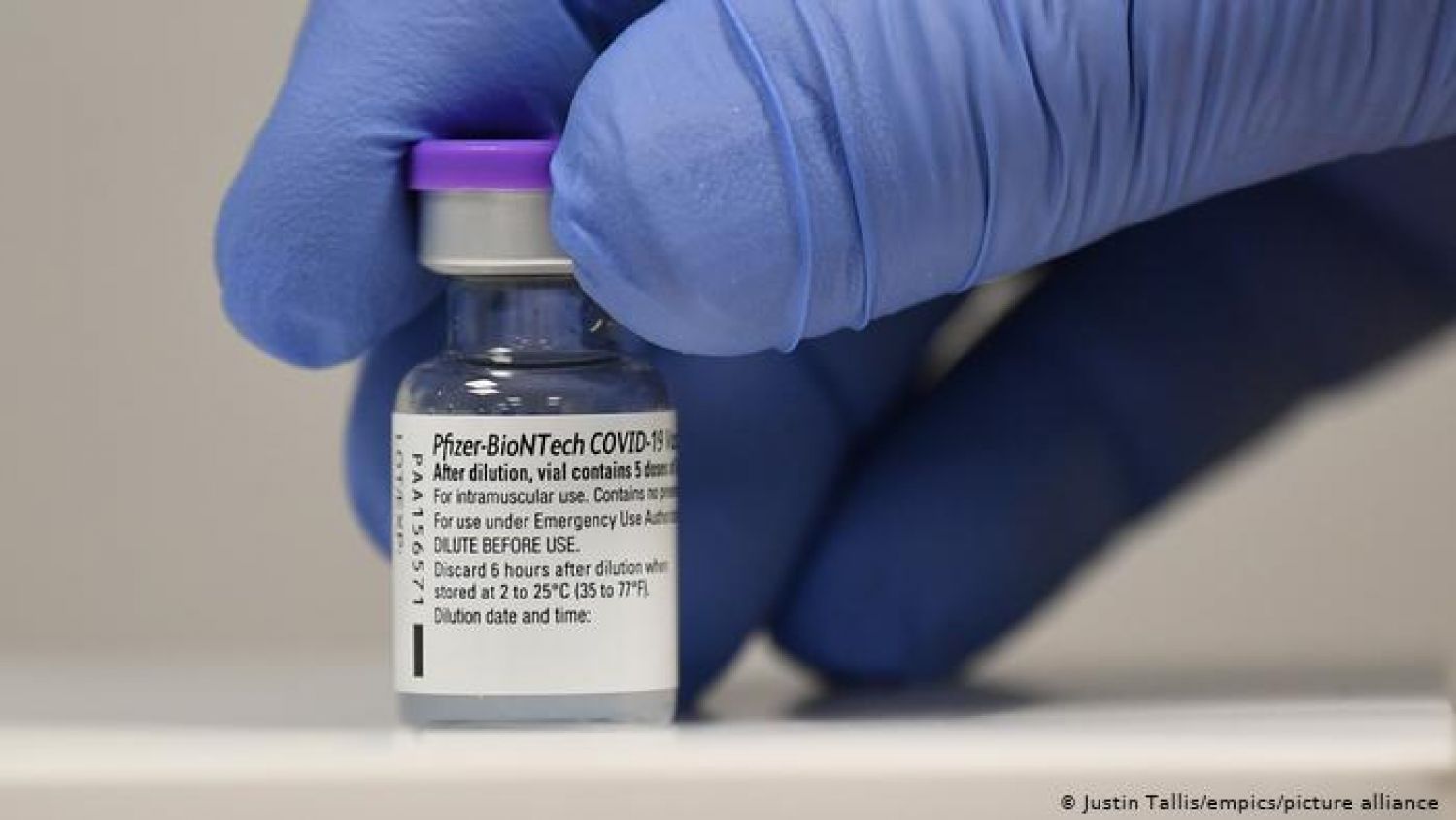 Arriban a Chile primeras vacunas COVID de Pfizer; es el segundo país en Latinoamérica en recibirlas