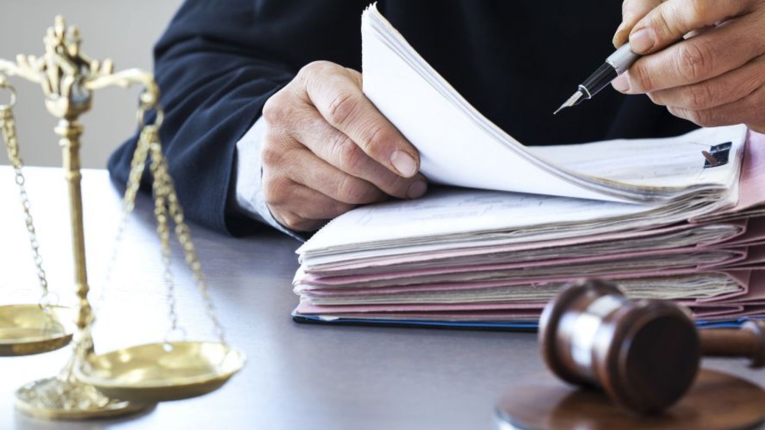 Vigilancia de llamadas y correos, entre posibles cambios al sistema de justicia penal: Bloomberg
