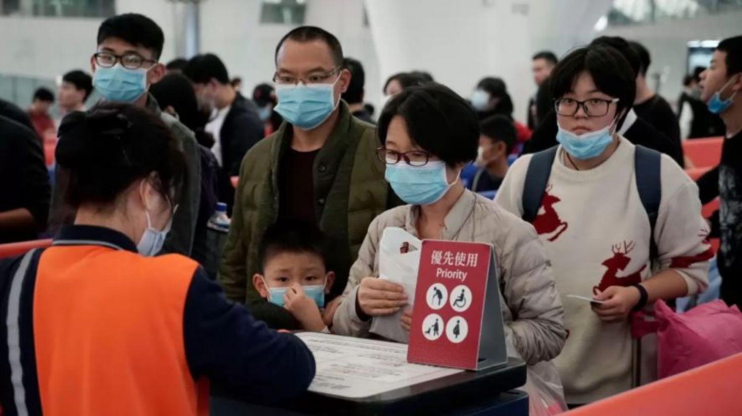 China pone en cuarentena a Wuhan, ciudad 'origen' del coronavirus