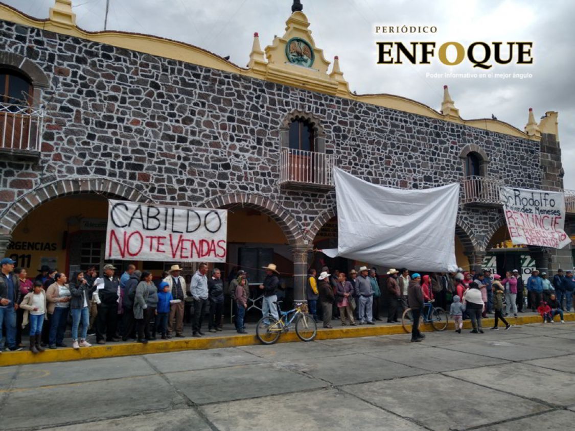 Ante falta de respuesta de edil, toman totalidad de alcaldía de San Nicolás 