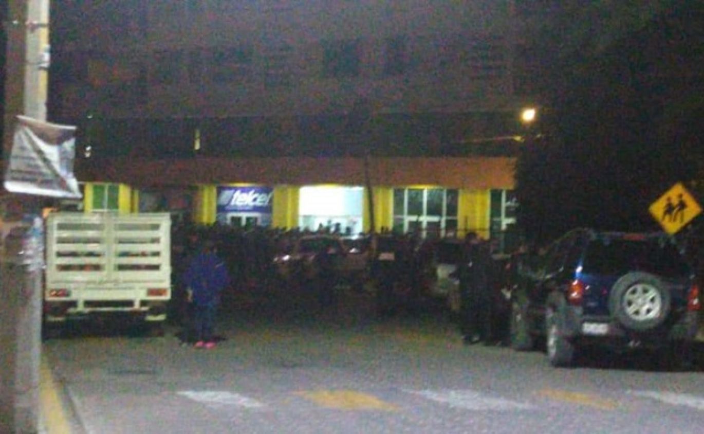 Rescatan autoridades a joven de ser “linchado” en San Antonio Cacalotepec