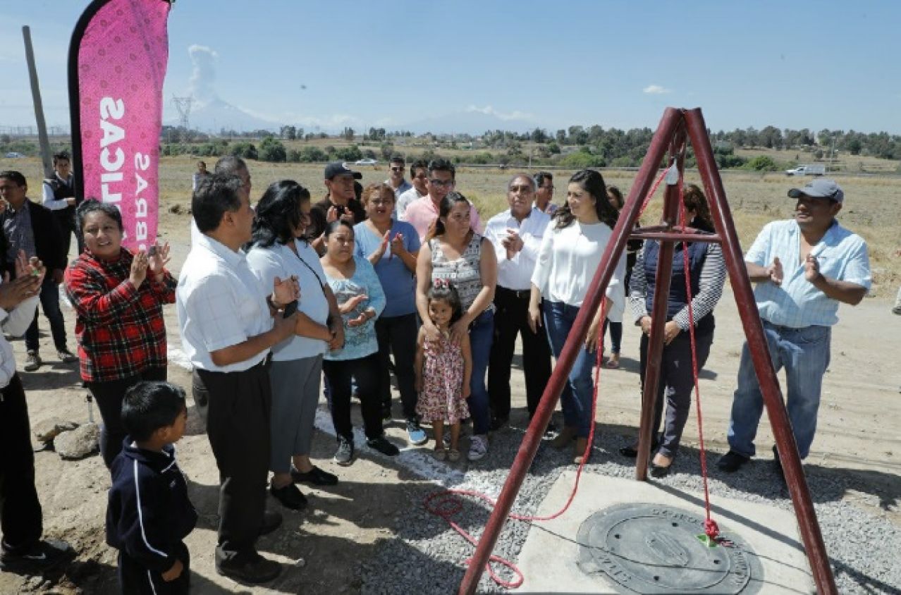 San Jerónimo Caleras se beneficia con entrega de acciones