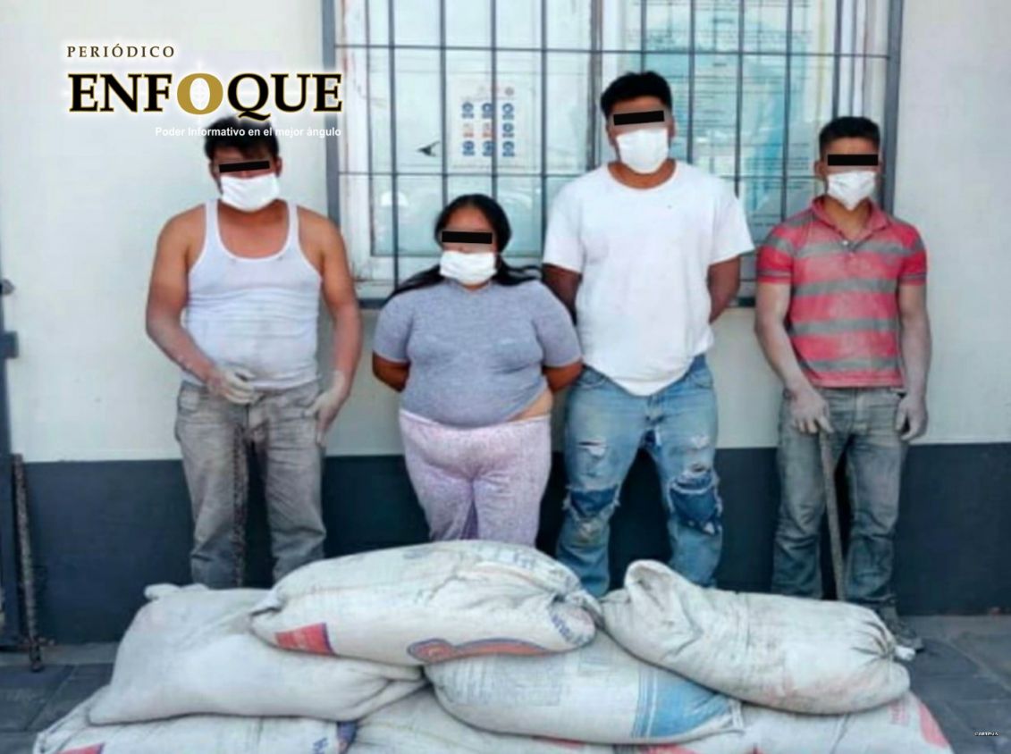 En Tepeaca detienen a 4 personas por robo a tren; decomisan 215 bultos de cemento