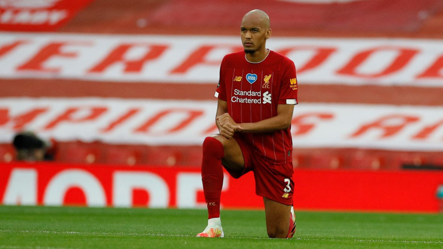 Mientras festejaba título del Liverpool le robaron joyas y su auto