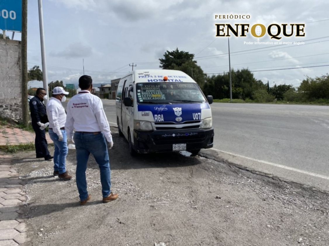 SMT realiza operativos de sana distancia en el transporte público de Tepeaca 