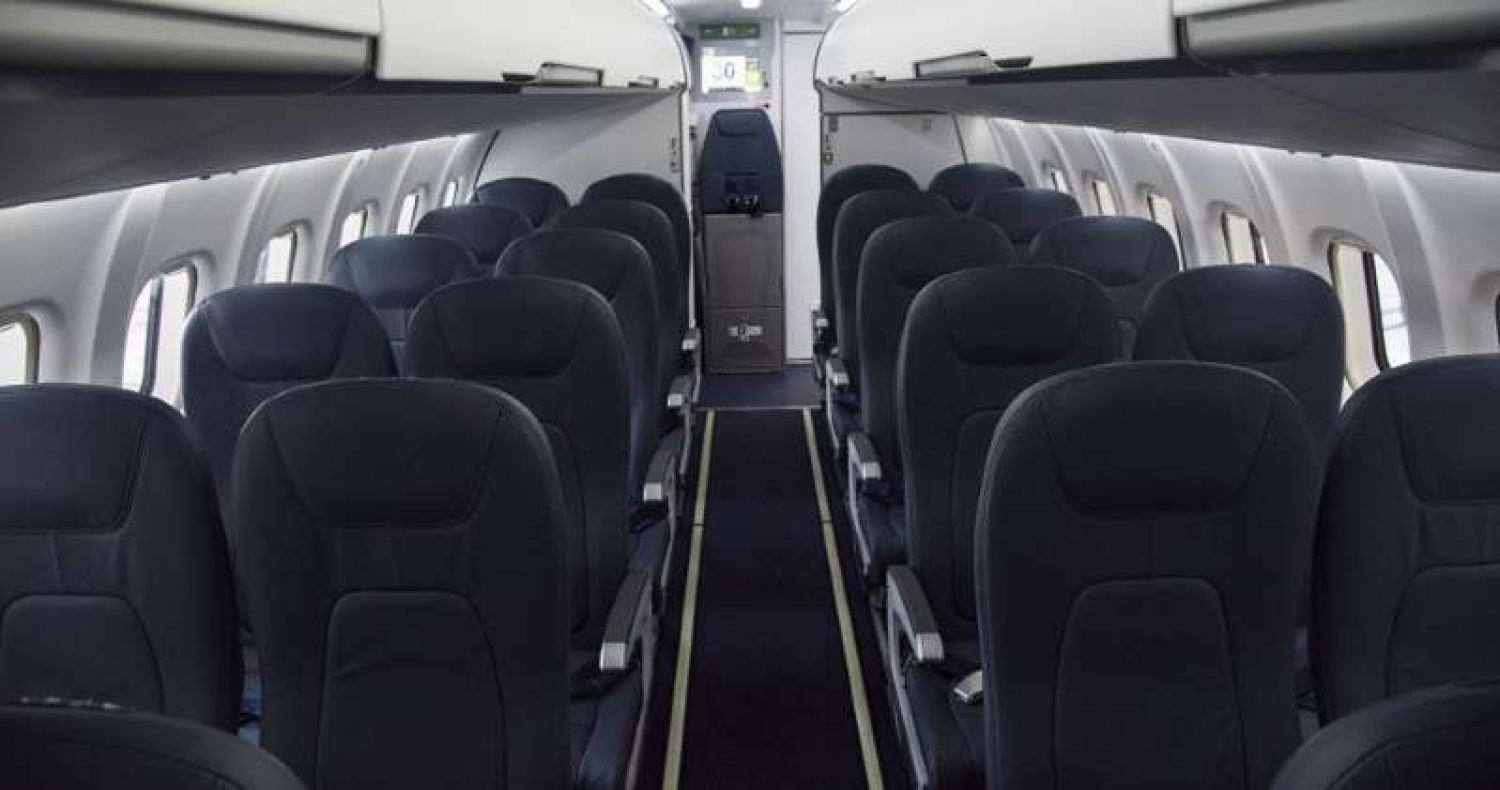 Acusan que vuelo desde México lleva personas con COVID-19