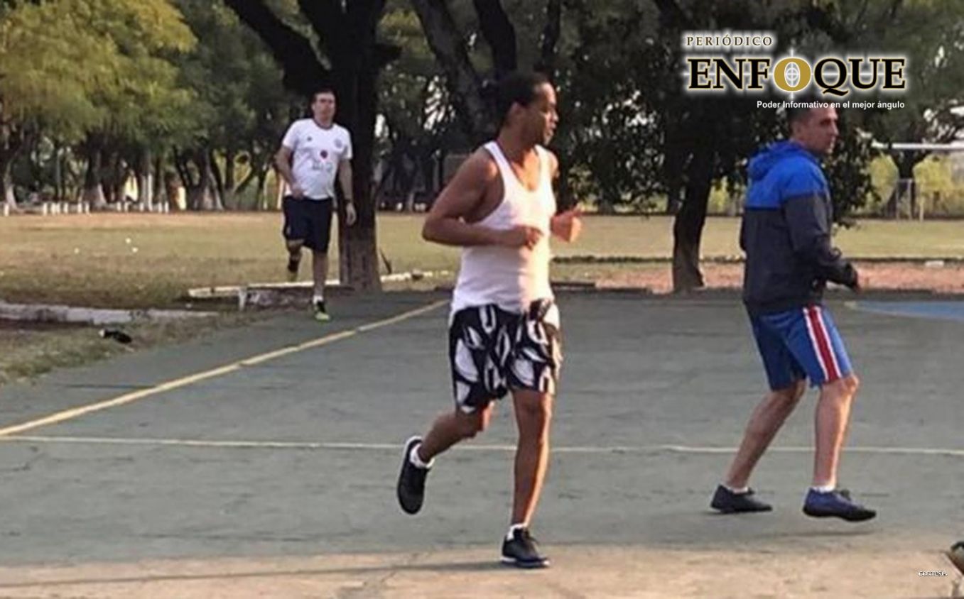 ¿Cómo vive Ronaldinho en la cárcel? 