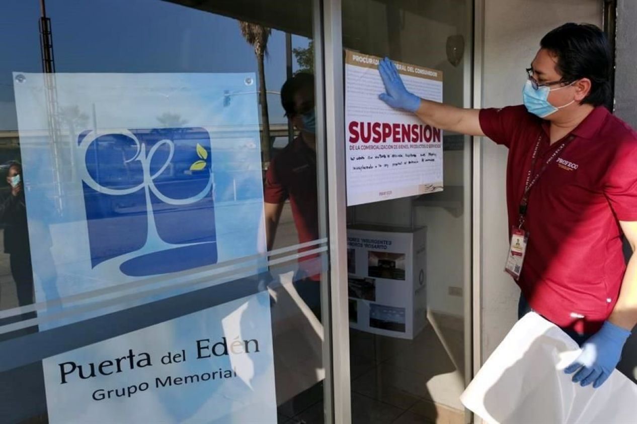 Clausuran en Baja California funerarias por altos costos en medio de COVID-19