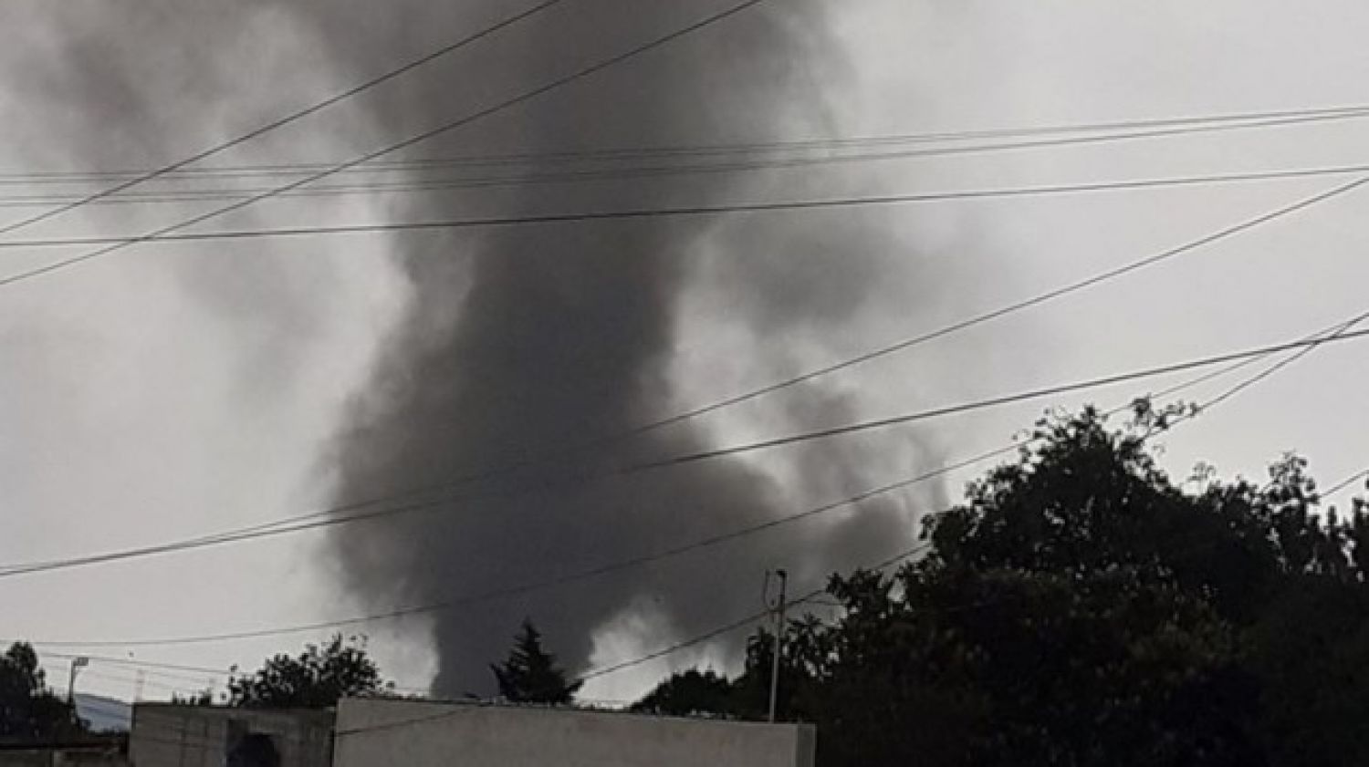 ¡Ya por favor! Nuevo tornado sorprende ahora a habitantes de Perote, Veracruz (Video)
