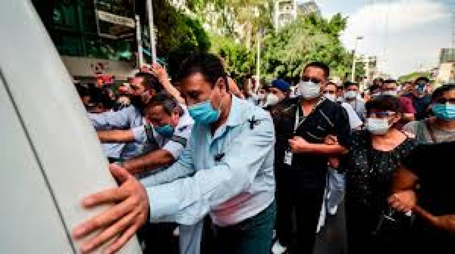 Más de mil mexicanos han muerto en EU por COVID-19: Cancillería