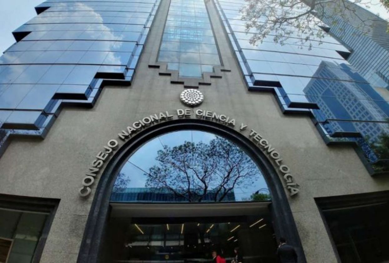 No habrá recortes a becas del Conacyt, promete Álvarez-Buylla