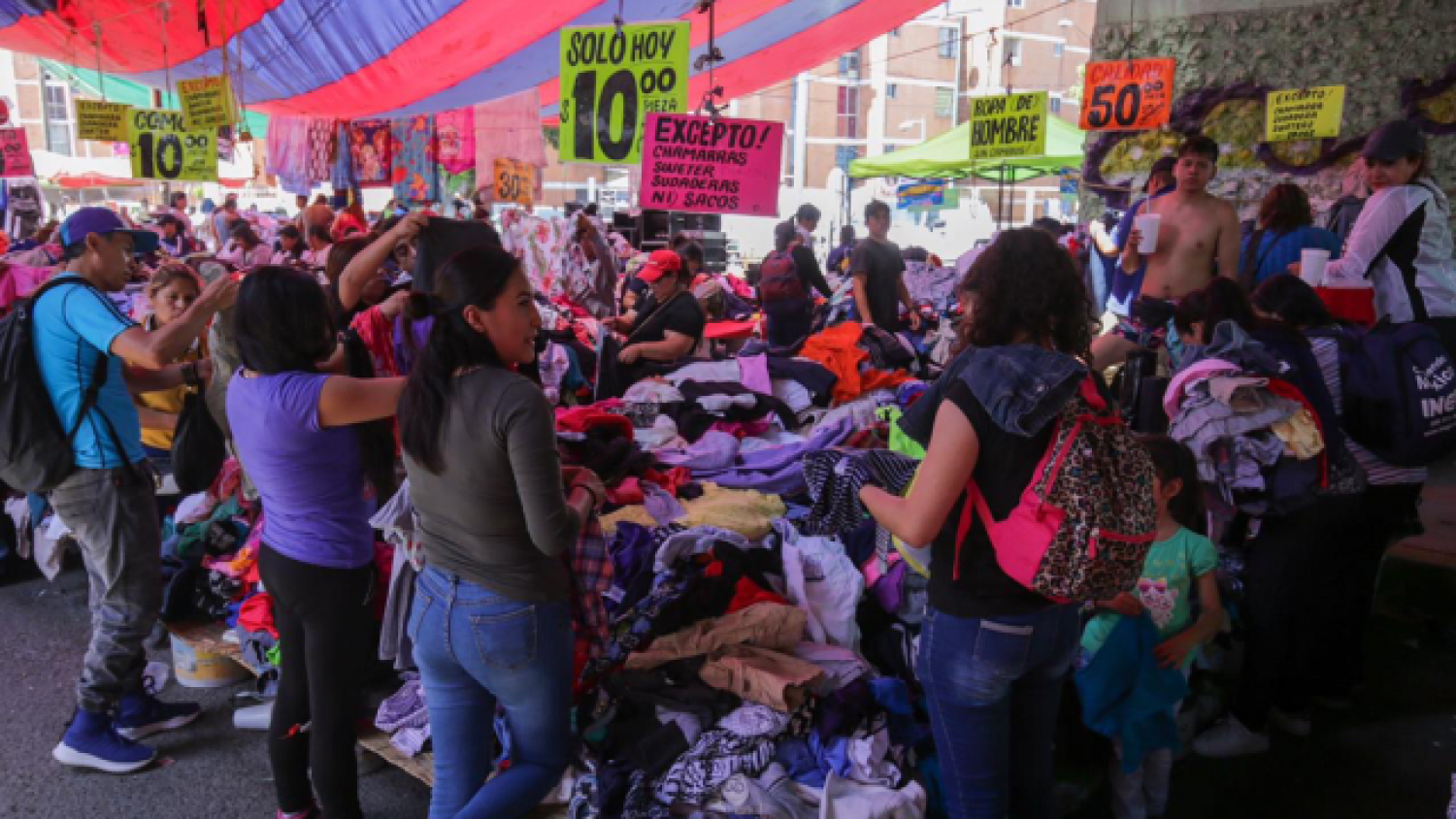 Esta calle de Iztapalapa ahora es conocida como 'Callejón del COVID